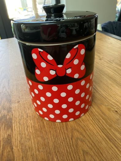 Disney exclusive Minnie Mouse cookie jar