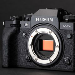 Fuji X-T4 XT4 APS-C 4k60p 10bit mirrorless camera body
