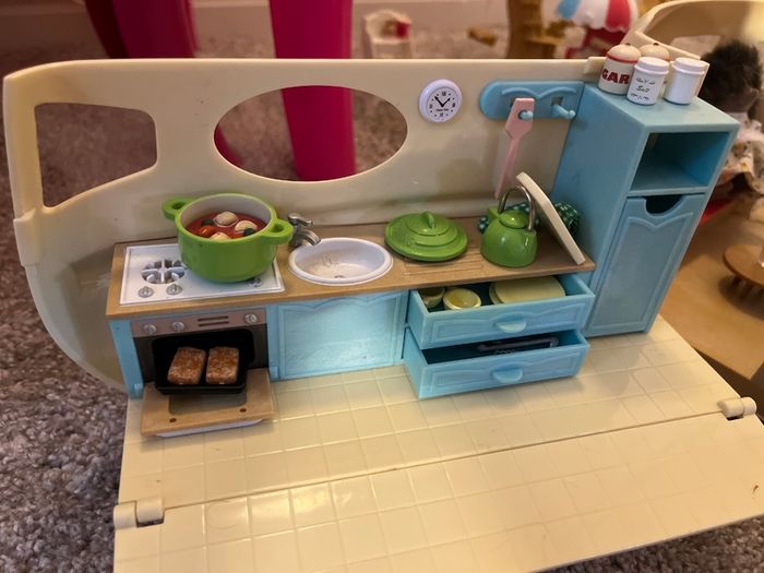 Sylvanian Families Caravan