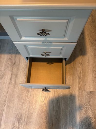 Dressing table with Mirror