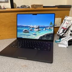Macbook Pro M4 (24 RAM & 512 SSD)