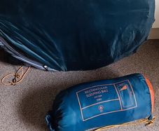 camping tent queshua with sleeping bag