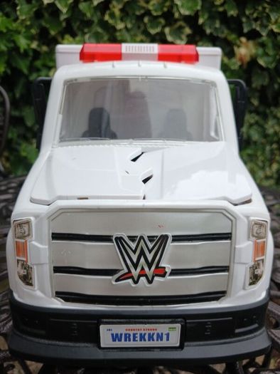 WWE Wrekkin' Slambulance Breakaway Vehicle WWF