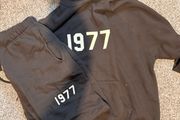 1977 essentials tracksuit