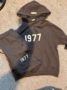 1977 essentials tracksuit