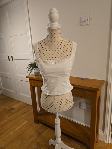 Berska ladies white top medium