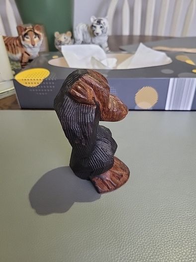 Monkey carving