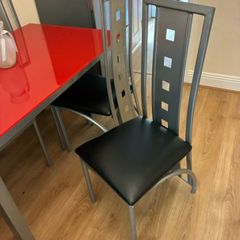 table and chairs free to take