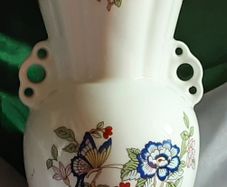 tara vase