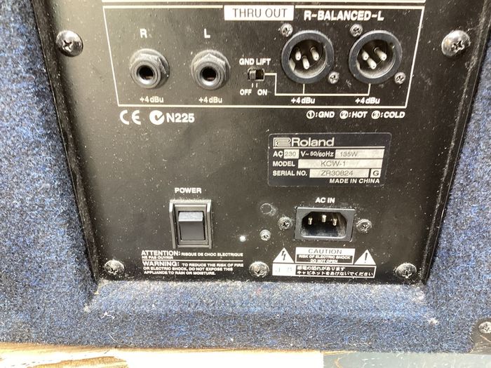 Roland Active Powered Subwoofer 200 Watts Speaker with inbuilt Amp in Excellent Condition.