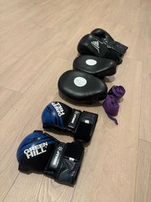 Boxing & MMA Gloves