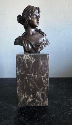 Art-Nouveau Bust Of A Woman - Bronze, Marble, Signed