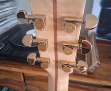 Eastman AC630 Jumbo
