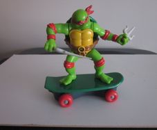 Teenage Mutant Ninja Turtles Sewer Shredders -Raphael