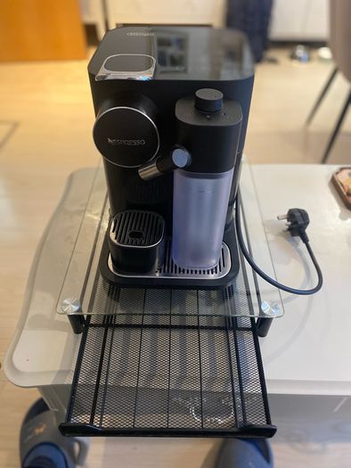 Nespresso Gran Lattissima Coffees Machine
