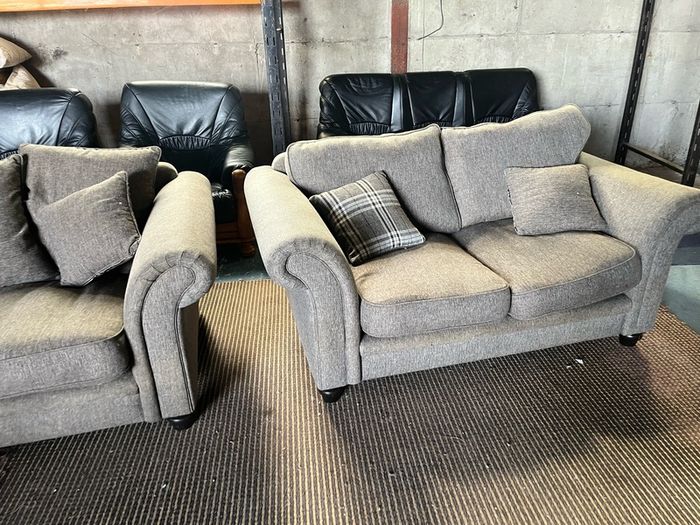 Grey 3+2 sofa set with footrest