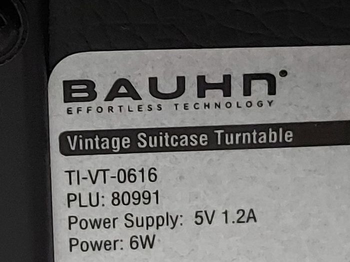 BAUHN Vintage Suitcase Turntable, Model TI-VT-0616, in very good condition