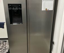 Hisense. American Fridge freezer