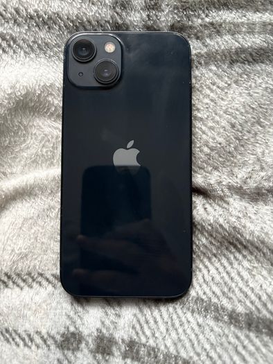 Black iPhone 13 128GB
