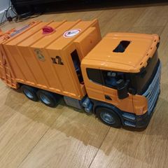 Bruder bin lorry