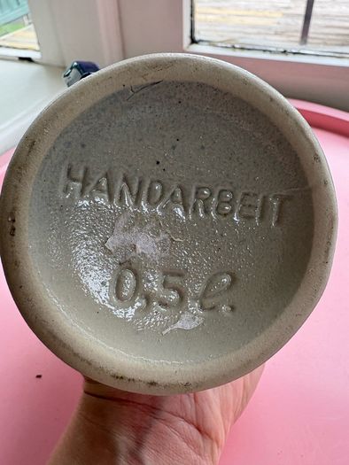Handarbeit pottery jug