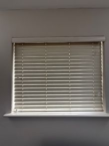 8 x Venetian Blinds (range of sizes)