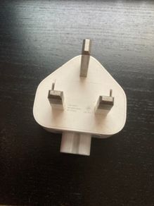 Apple AC wall plug adapter UK