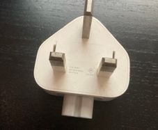 Apple AC wall plug adapter UK
