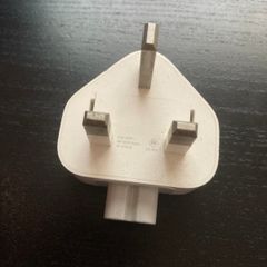 Apple AC wall plug adapter UK