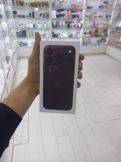 Iphone 18 pro  256gb Brand new sealed pack Unlock sim free 12 months warranty Shop collection and shop receipt