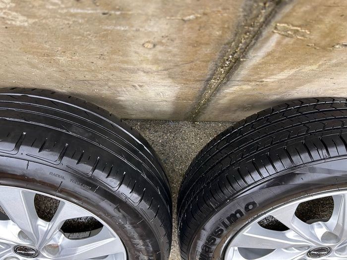 Genuine Hyundai 17" Alloys & Tyres