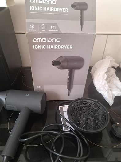 Hair dryer