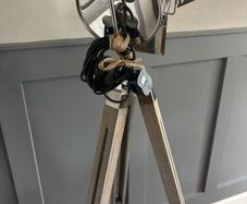 Floor lamp