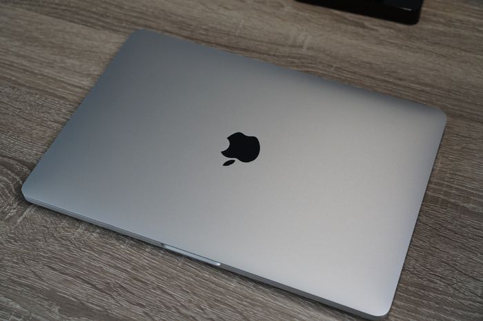 Apple MacBook Pro 13" (2019) | i5 2.4GHz | 16GB RAM | 4x Thunderbolt