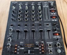 Behringer Mixer