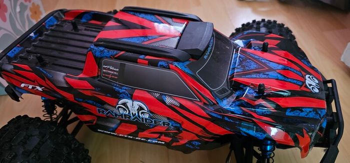 Ftx ramraider rc brushless waterproof  1/10 with box etc ready to run