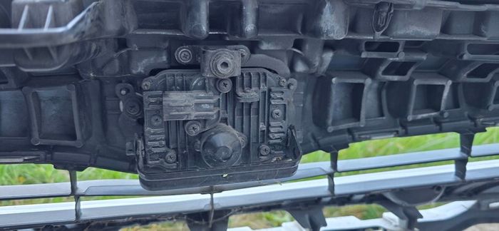 Prius Alpha front bumper