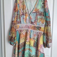 Mini dress with sleeves