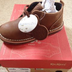 Kickers Adlar Boy Desert Boots (C9 - Eur27) - BNWT