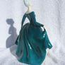 REGAL LADY (Royal Doulton HN 2709) - a finely produced figurine (1970's / 1980's). 7 5/8" (193mm) height. Image 2
