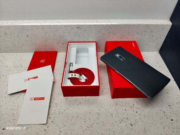 OnePlus 2 Retro Phone As New