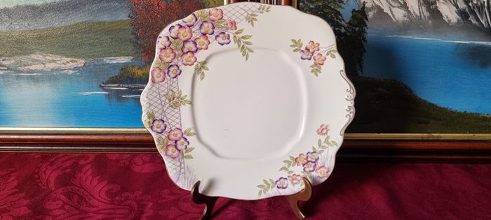 Vintage 33 Piece Royal Albert Crown China Floral Spray Tea Set For 10 Person Setting Made In England