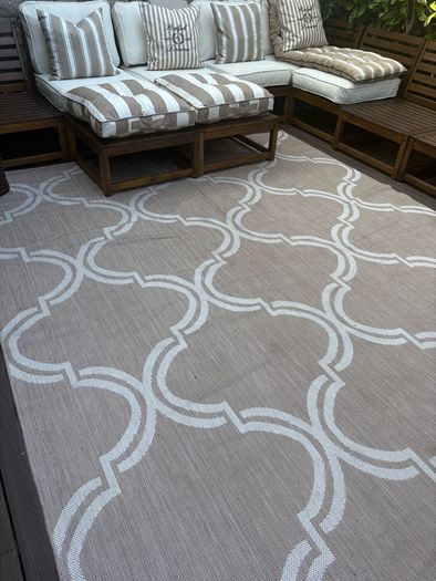 Ex display XXL 320 x 240cm indoor/outdoor rug in oatmeal