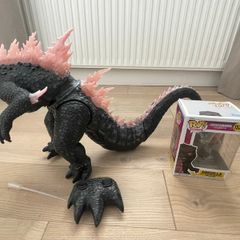 Godzilla Heat Ray Breath RC x Godzilla funko pop