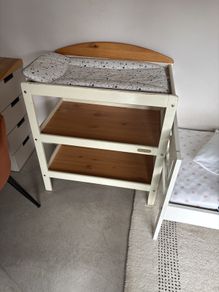 free changing table