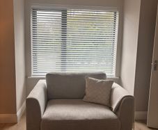 Snuggler Sofa - Diamond Furniture (Rachel)