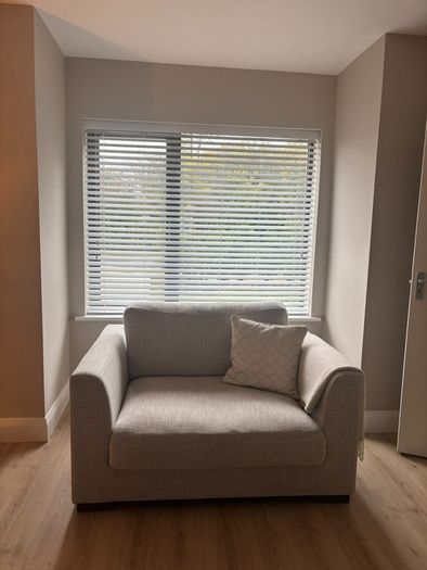 Snuggler Sofa - Diamond Furniture (Rachel)