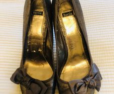 Metallic heels and bag