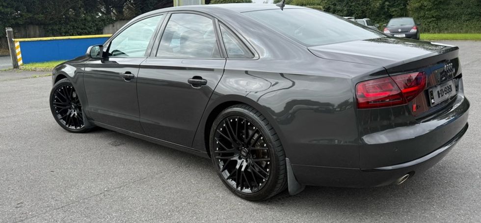 2011 Audi A8 3.0 tdi Quattro 8 spd auto, 255k kilometres