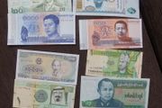 Lot of 8 Uncirculated World Banknotes.No 3.
